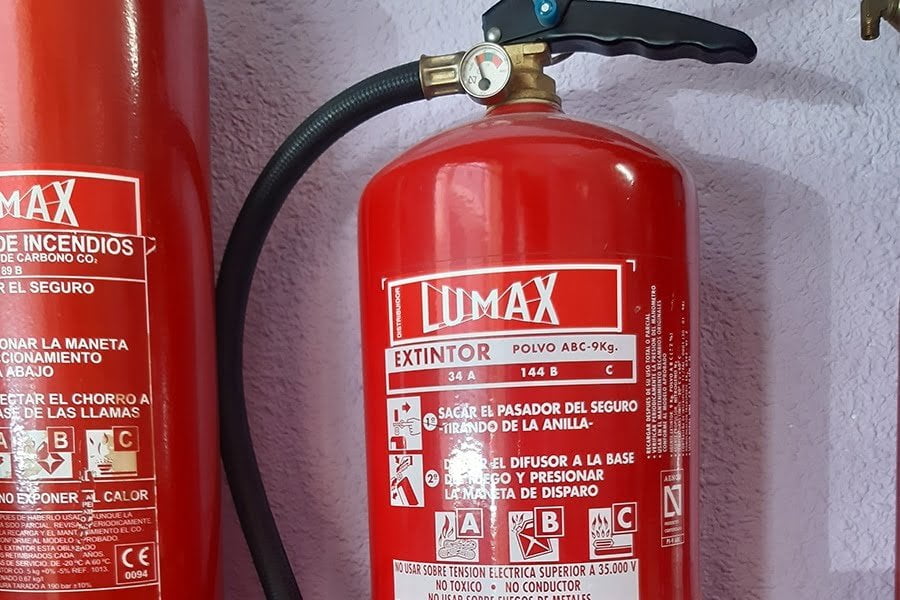 Extintor Lumax de polvo ABC